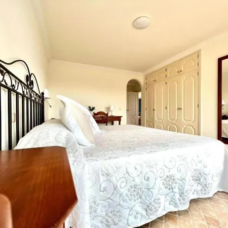 Apartment Three Bedrooms With Sea View,heated Pool In Winter, First Line Of The Atlantic Ocean *