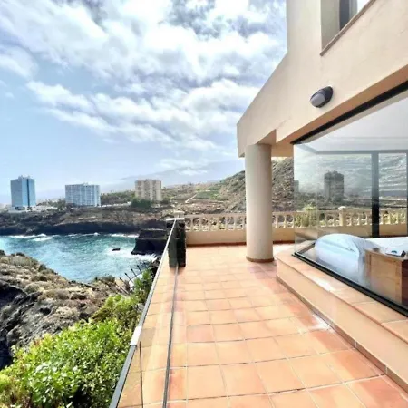 Three Bedrooms With Sea View,heated Pool In Winter, First Line Of The Atlantic Ocean Los Realejos