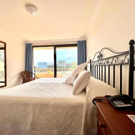 Three Bedrooms With Sea View,heated Pool In Winter, First Line Of The Atlantic Ocean Apartment