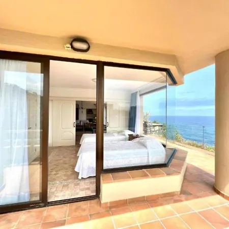 Three Bedrooms With Sea View,heated Pool In Winter, First Line Of The Atlantic Ocean Apartment *