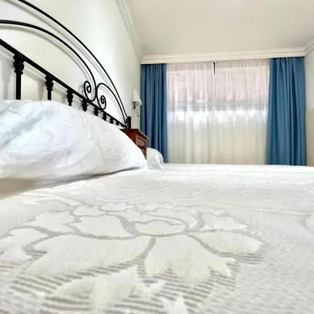 Three Bedrooms With Sea View,heated Pool In Winter, First Line Of The Atlantic Ocean *