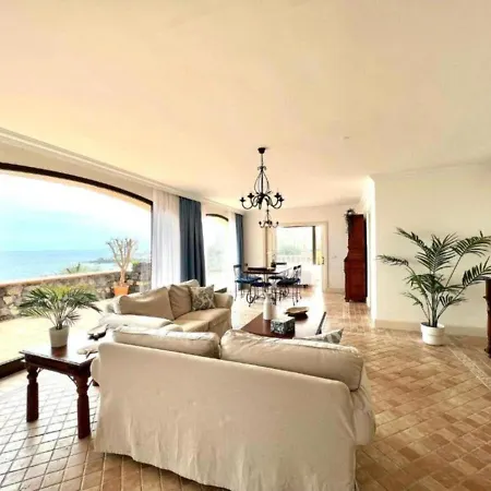 Three Bedrooms With Sea View,heated Pool In Winter, First Line Of The Atlantic Ocean Los Realejos