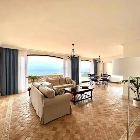 Three Bedrooms With Sea View,heated Pool In Winter, First Line Of The Atlantic Ocean * Los Realejos