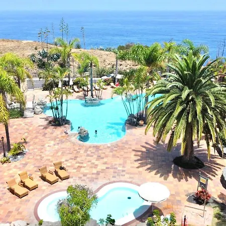 Apartment Three Bedrooms With Sea View,heated Pool In Winter, First Line Of The Atlantic Ocean