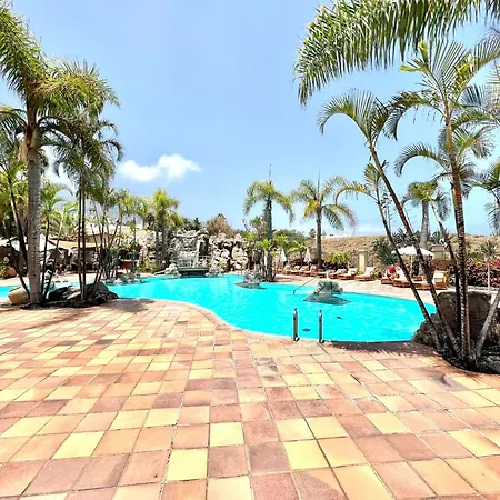 Three Bedrooms With Sea View,heated Pool In Winter, First Line Of The Atlantic Ocean Apartment