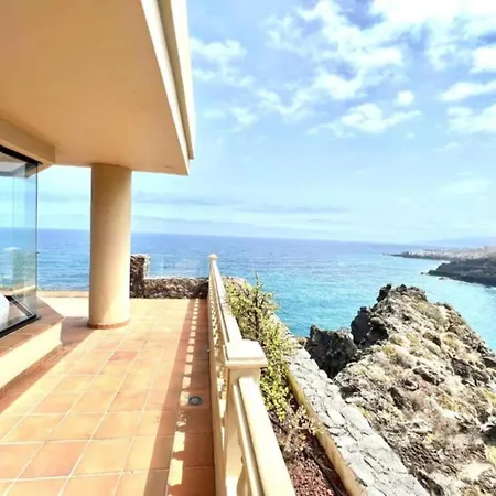 Three Bedrooms With Sea View,heated Pool In Winter, First Line Of The Atlantic Ocean Apartment
