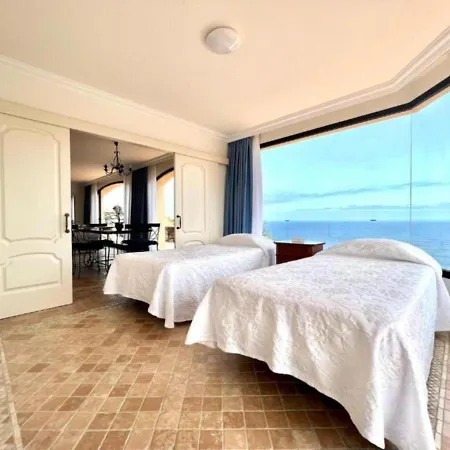 Three Bedrooms With Sea View,heated Pool In Winter, First Line Of The Atlantic Ocean 아파트